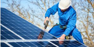 Installation Maintenance Panneaux Solaires Photovoltaïques à Vernet-la-Varenne